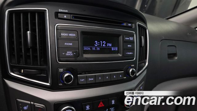 Hyundai Starex 2017 — photo 23