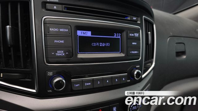 Hyundai Starex 2017 — photo 24