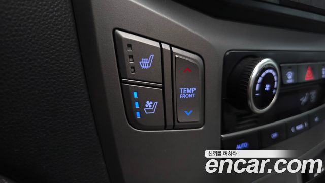 Hyundai Starex 2017 — photo 25