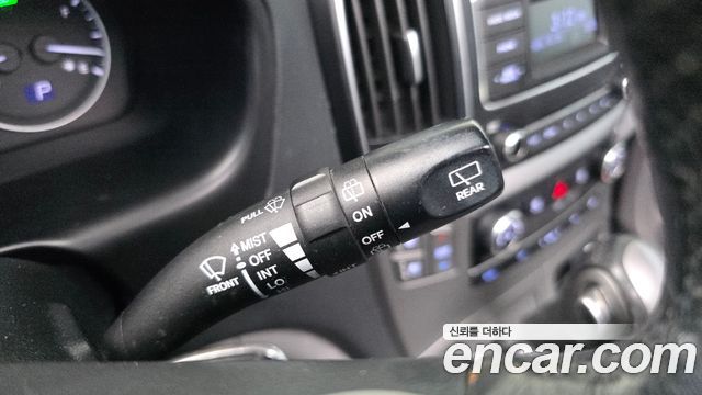 Hyundai Starex 2017 — photo 29