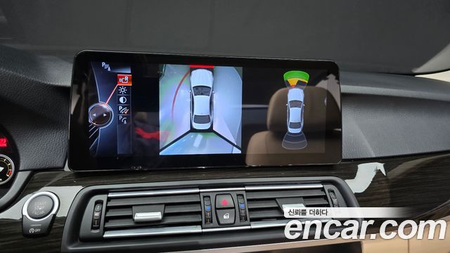 BMW 5-Series 2016 — photo 15