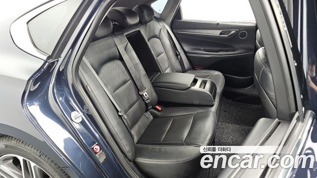 Hyundai Grandeur 2018 — photo 17