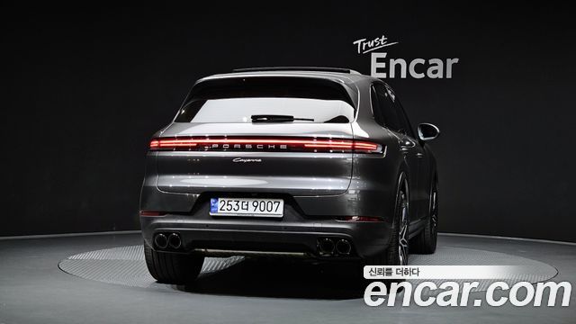 Porsche Cayenne 2024 — photo 4