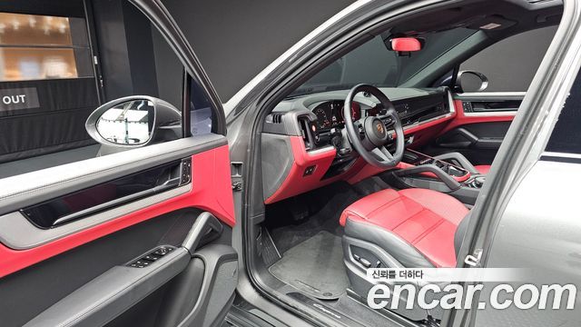 Porsche Cayenne 2024 — photo 13