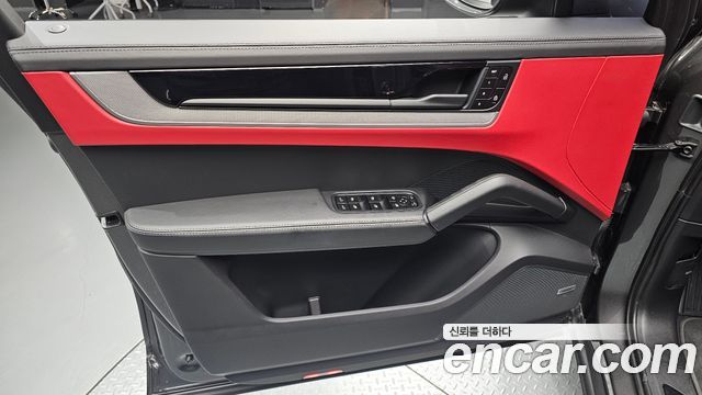 Porsche Cayenne 2024 — photo 14