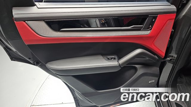 Porsche Cayenne 2024 — photo 15