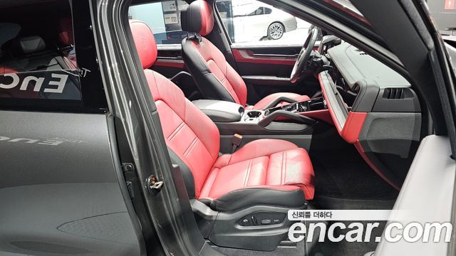 Porsche Cayenne 2024 — photo 16