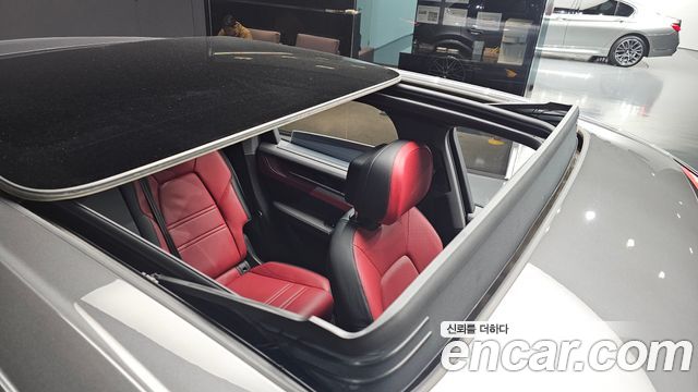 Porsche Cayenne 2024 — photo 35