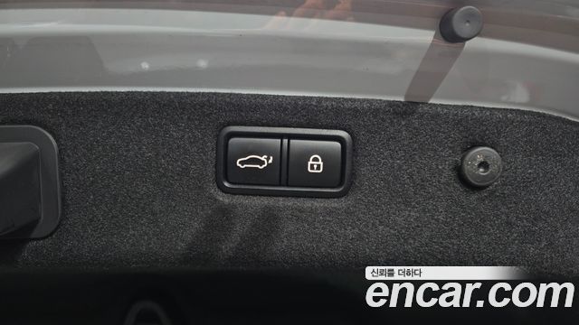 Genesis G70 2020 — photo 27