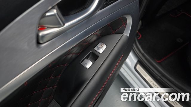 Genesis G70 2020 — photo 30