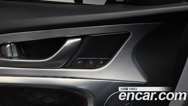 Genesis G70 2020 — photo 32
