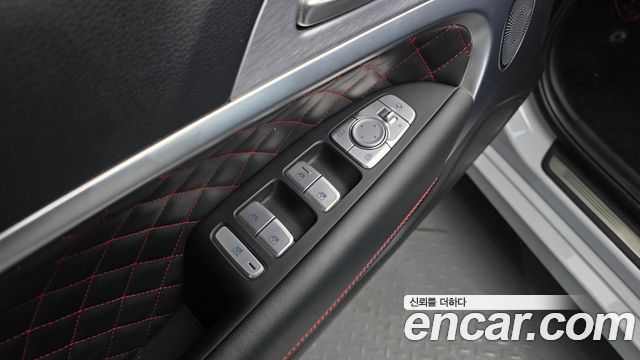 Genesis G70 2020 — photo 37