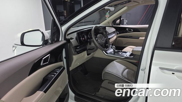 Kia Canival 2021 — photo 13
