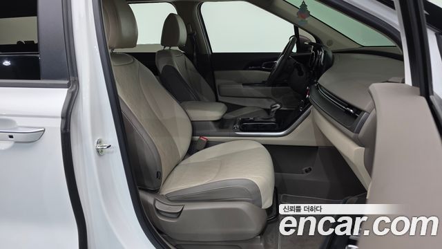 Kia Canival 2021 — photo 17