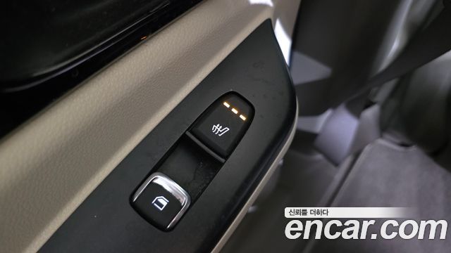 Kia Canival 2021 — photo 24