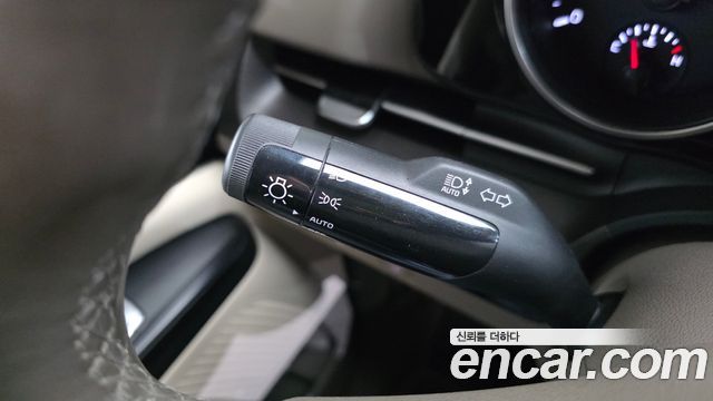 Kia Canival 2021 — photo 34