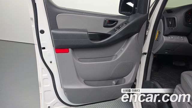 Hyundai Starex 2021 — photo 14