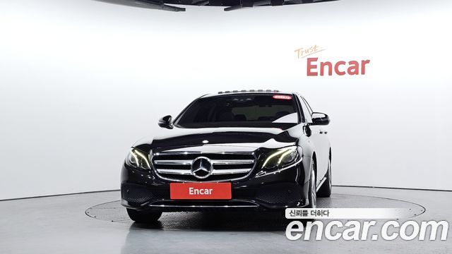 Mercedes-Benz E-Class 2017 — photo 3