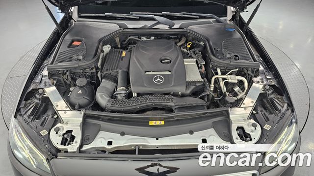 Mercedes-Benz E-Class 2017 — photo 6