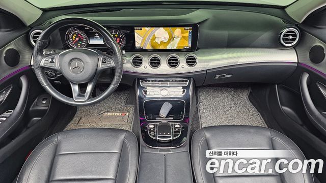 Mercedes-Benz E-Class 2017 — photo 10
