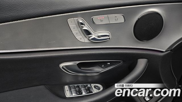 Mercedes-Benz E-Class 2017 — photo 30