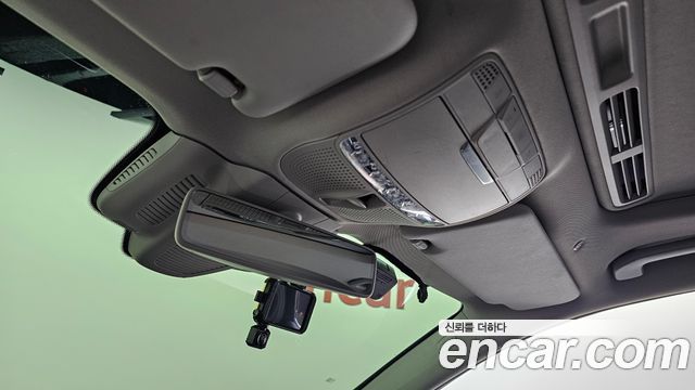 Mercedes-Benz E-Class 2017 — photo 32