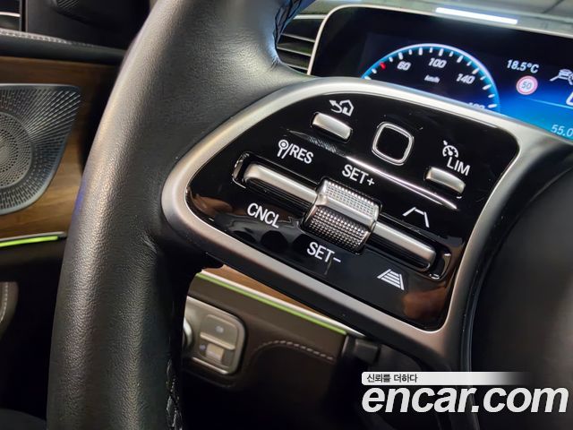 Mercedes-Benz GLE-Class 2021 — photo 6
