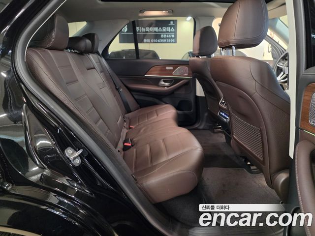 Mercedes-Benz GLE-Class 2021 — photo 9