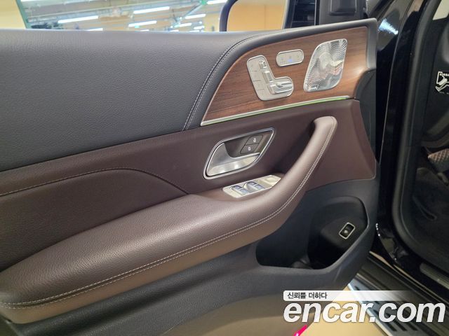 Mercedes-Benz GLE-Class 2021 — photo 13