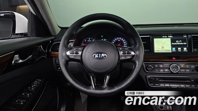 Kia K7 2016 — photo 12