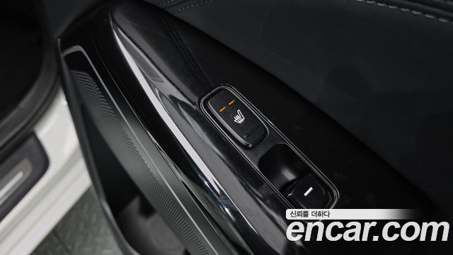 Kia K7 2016 — photo 16