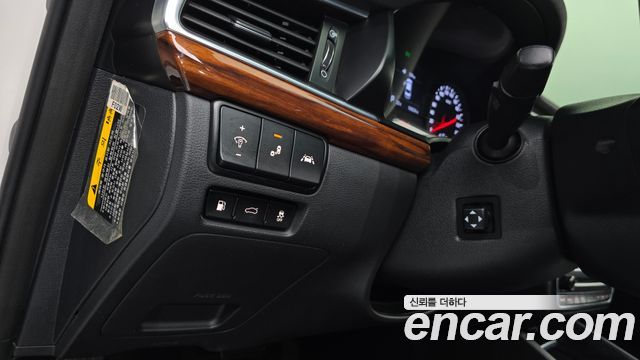 Kia K7 2016 — photo 17