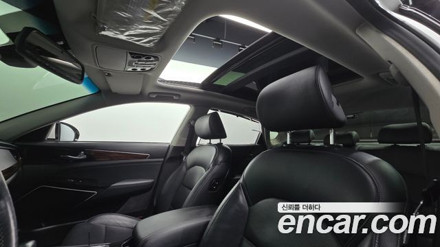 Kia K7 2016 — photo 19