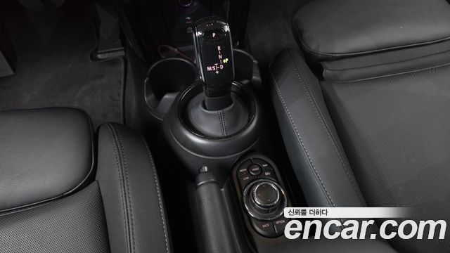 Mini Cooper 2023 — photo 12