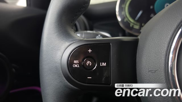 Mini Cooper 2023 — photo 22