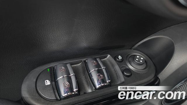 Mini Cooper 2023 — photo 26