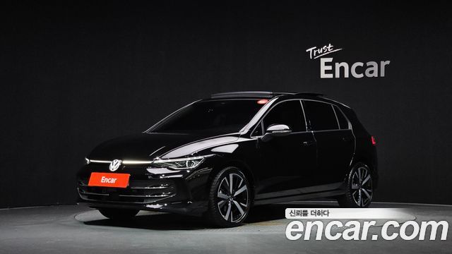 Volkswagen Golf 2025 — photo 1