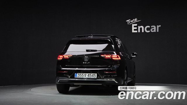 Volkswagen Golf 2025 — photo 4