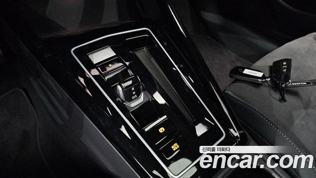 Volkswagen Golf 2025 — photo 9