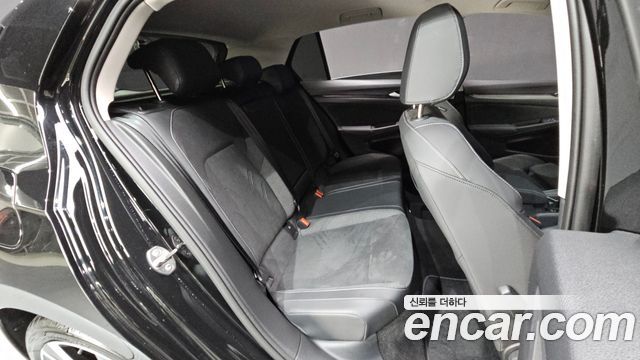 Volkswagen Golf 2025 — photo 11