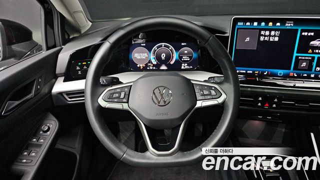 Volkswagen Golf 2025 — photo 12
