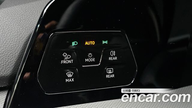 Volkswagen Golf 2025 — photo 18
