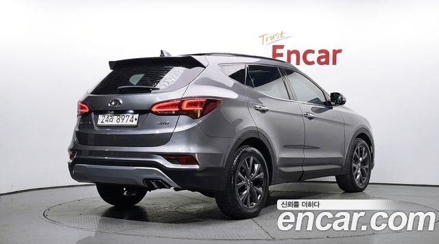 Hyundai Santafe 2016 — photo 2