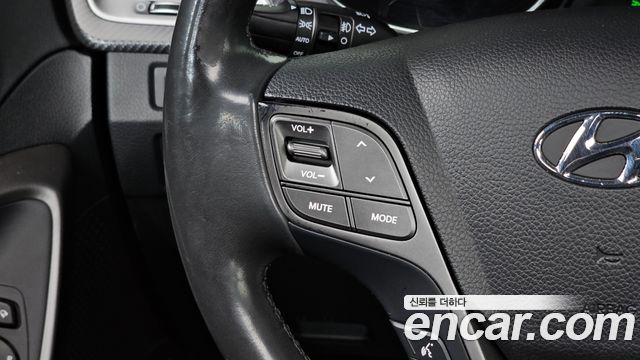 Hyundai Santafe 2016 — photo 21