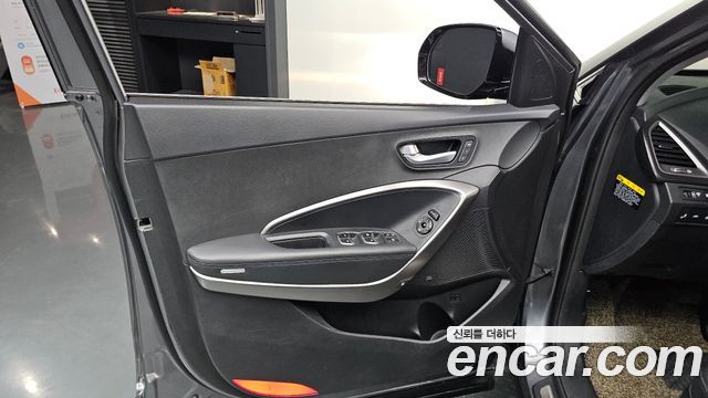 Hyundai Santafe 2016 — photo 14