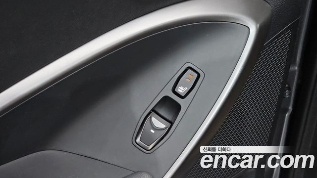 Hyundai Santafe 2016 — photo 32