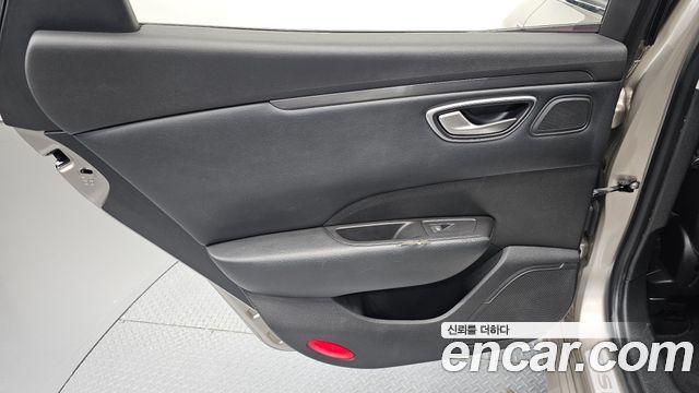 Renault Korea SM6 2017 — photo 15
