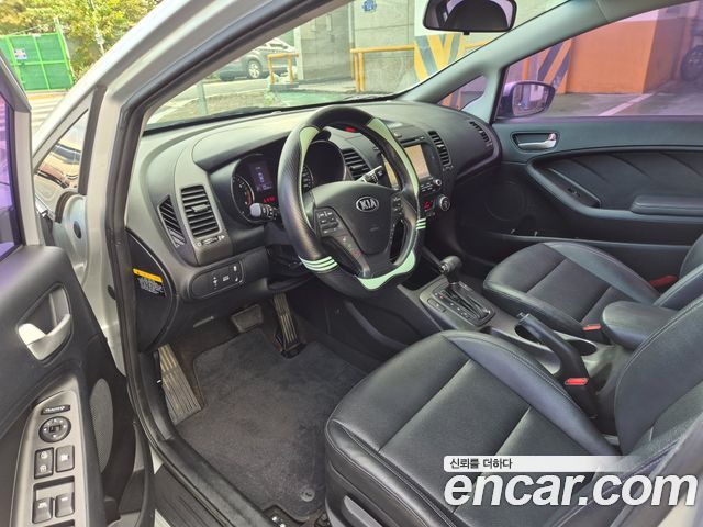 Kia K3 2014 — photo 8
