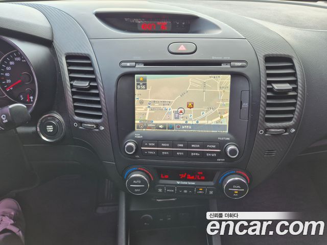 Kia K3 2014 — photo 13