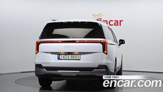 Kia Canival 2024 — photo 4